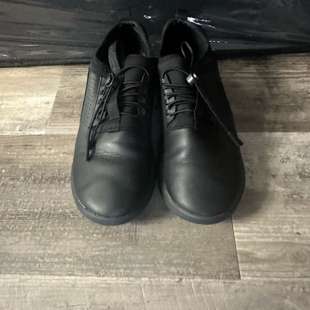 Black clove shoes